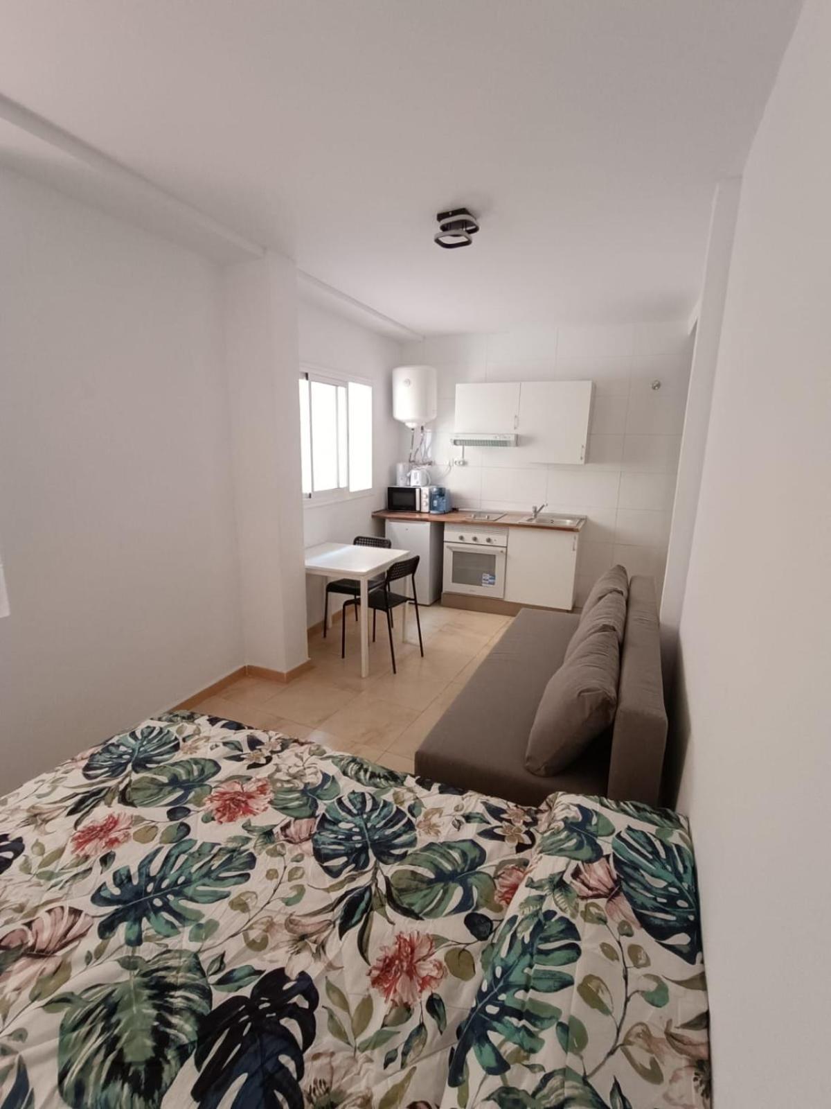 Apartamentos Larios Málaga Exteriör bild